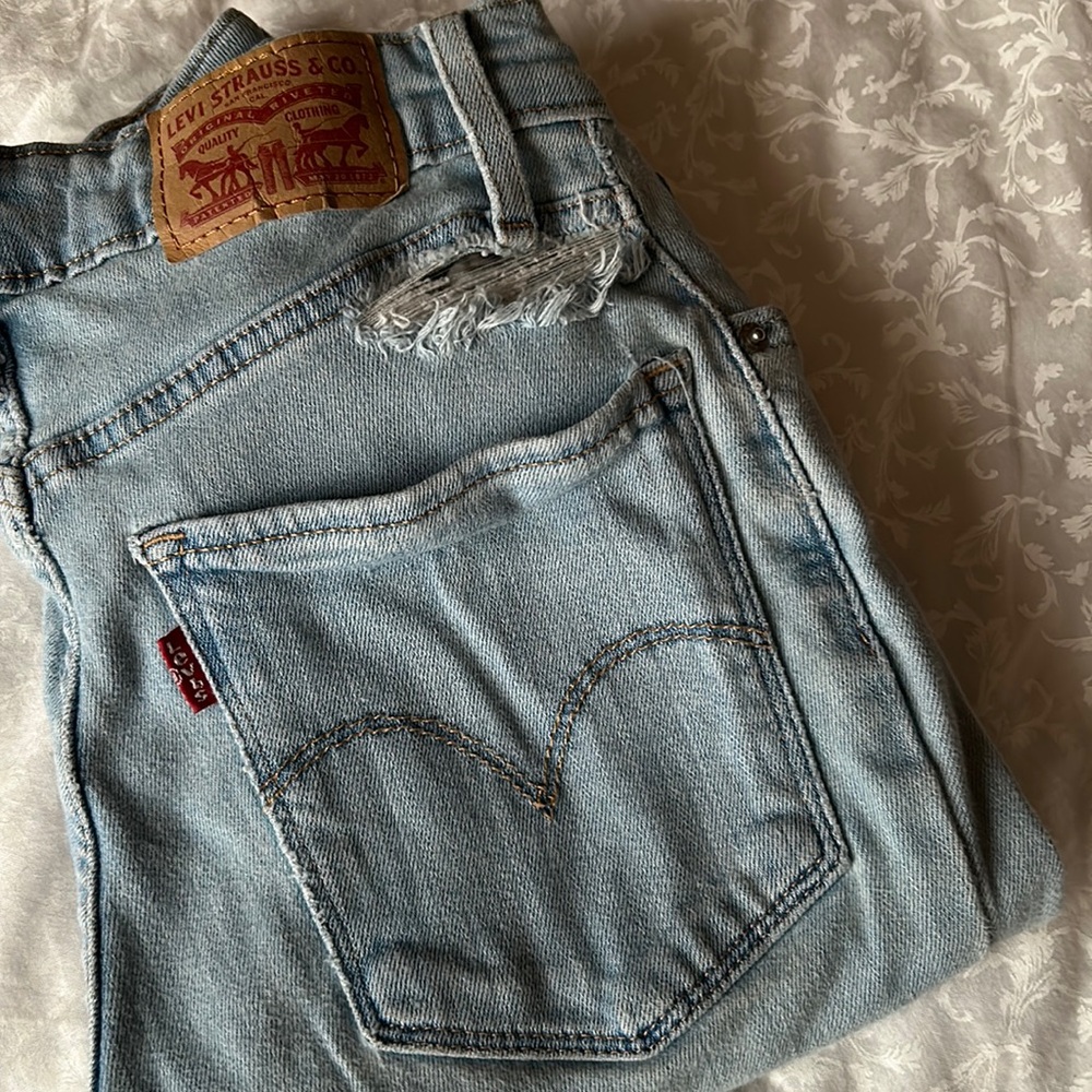 LEVI jeans size 24